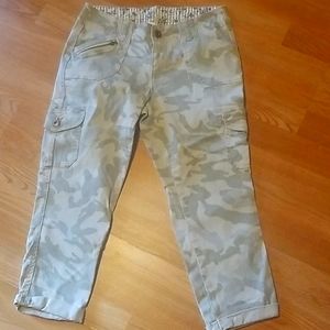 Women's Faded Glory Capris